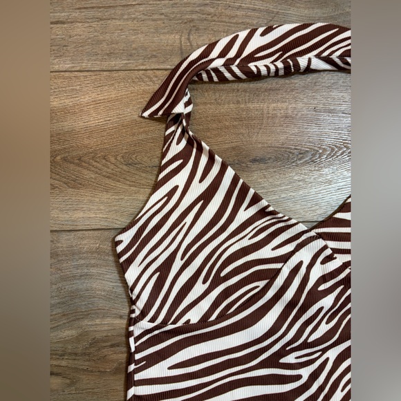 River Island Safari Zebra Print cropped halter top - Picture 5 of 8